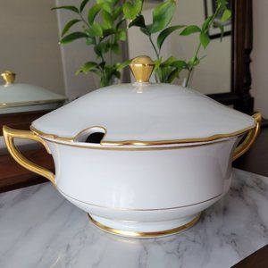 Vintage Czechoslovakian Soup Serving Bowl